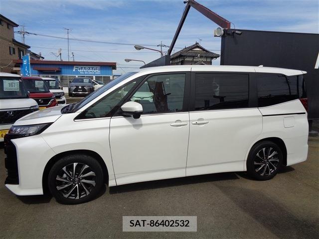Toyota NOAH HYBRID 2023-09 351936-3