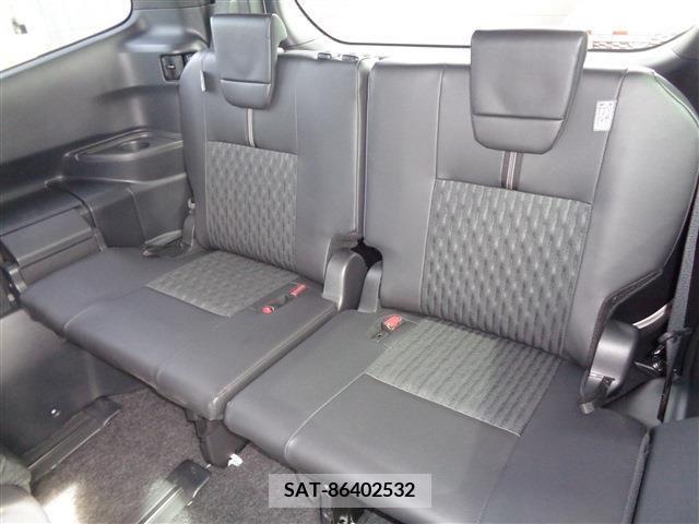 Toyota NOAH HYBRID 2023-09 351936-8