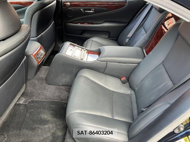 Lexus LS 2011-03 214375-11