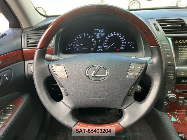 Lexus LS 2011-03 214375-9