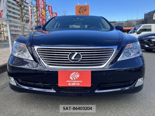 Lexus LS 2011-03 214375-1