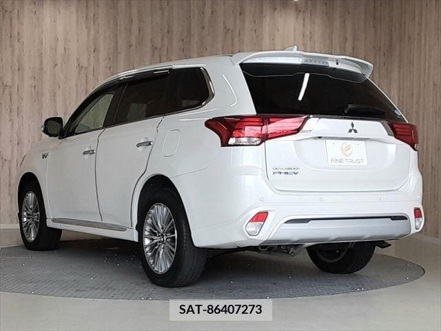 Mitsubishi OUTLANDER PHEV 2019-09 338252-21