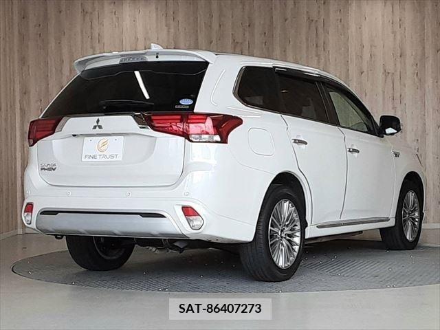 Mitsubishi OUTLANDER PHEV 2019-09 338252-20