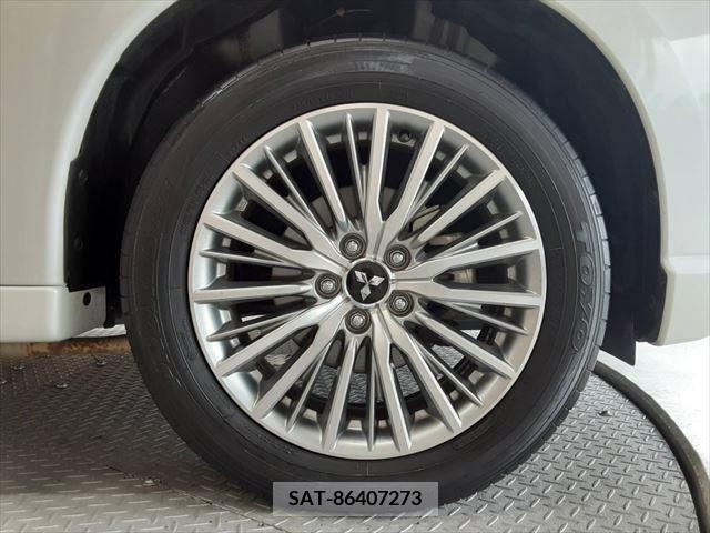 Mitsubishi OUTLANDER PHEV 2019-09 338252-27