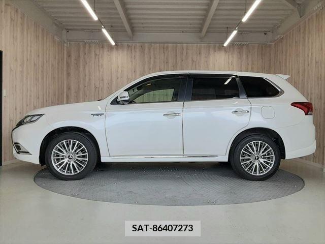 Mitsubishi OUTLANDER PHEV 2019-09 338252-22