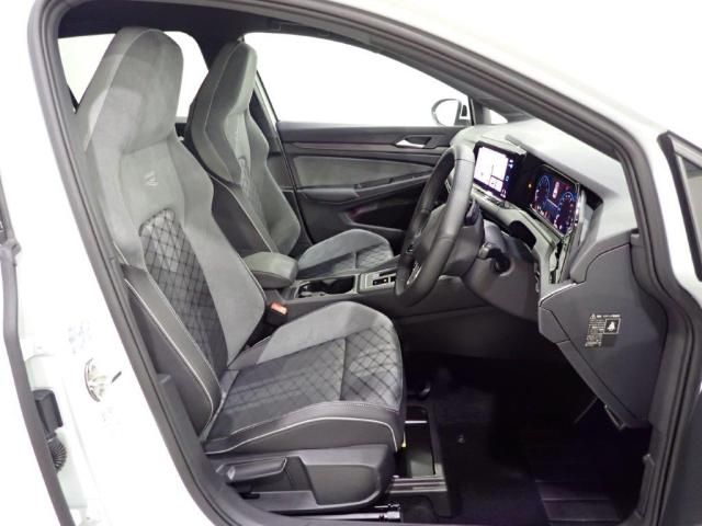 VolksWagen GOLF 2021-06 11876-14