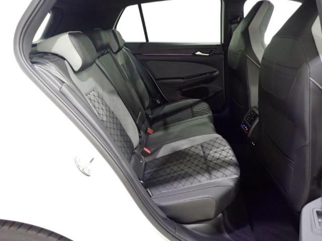 VolksWagen GOLF 2021-06 11876-15