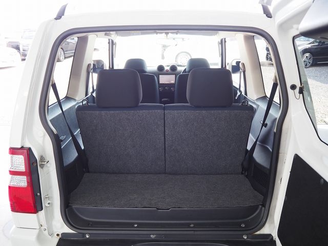 Nissan KIX 2010-11 13873-25