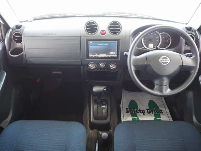 Nissan KIX 2010-11 13873-3