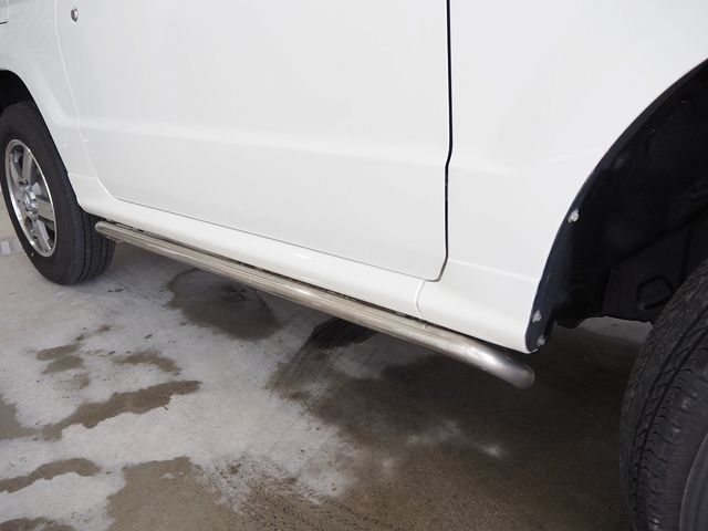 Nissan KIX 2010-11 13873-21