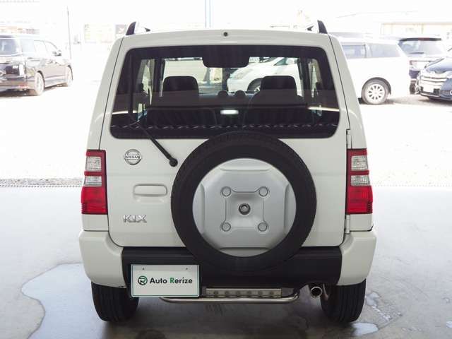 Nissan KIX 2010-11 13873-6