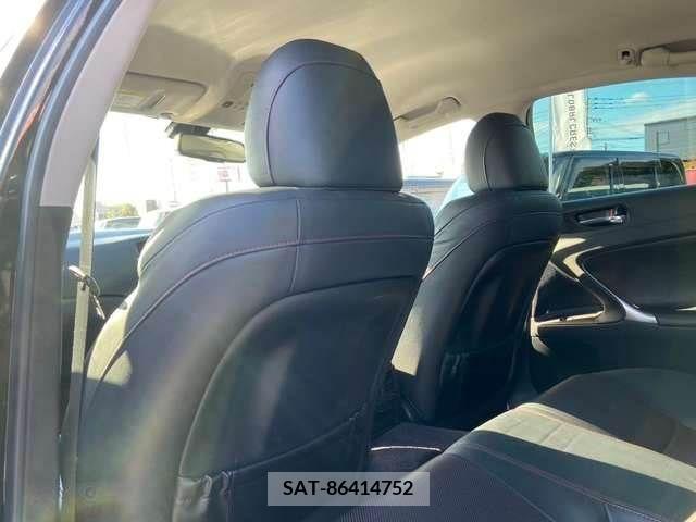 Lexus IS 2009-05 207358-15