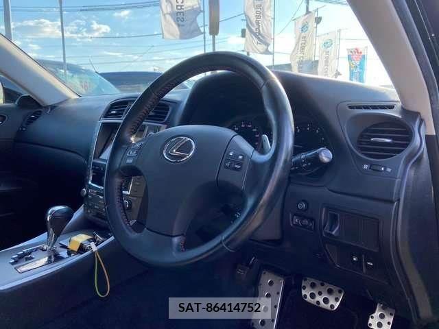 Lexus IS 2009-05 207358-9