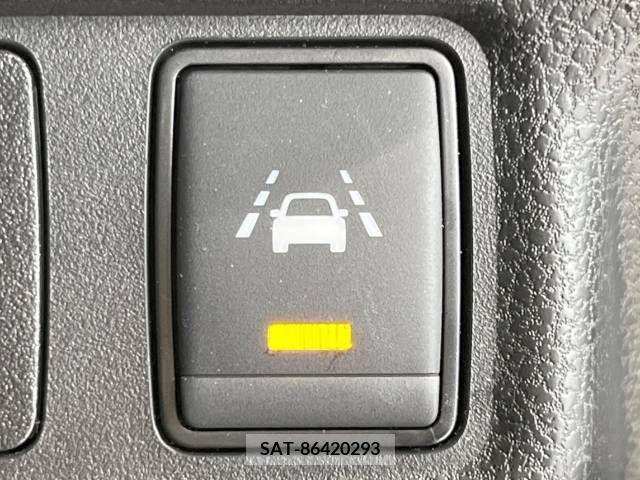 Nissan NOTE 2020-03 239831-4