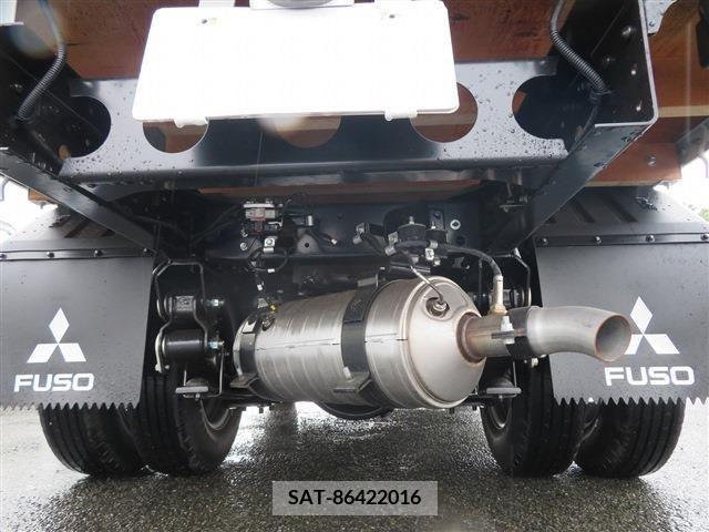 Mitsubishi CANTER 2022-04 203758-28
