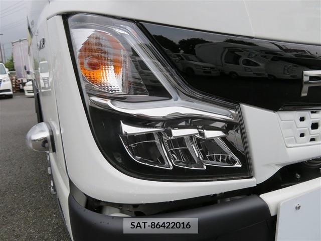 Mitsubishi CANTER 2022-04 203758-12