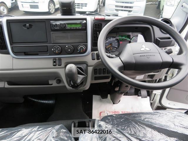 Mitsubishi CANTER 2022-04 203758-13