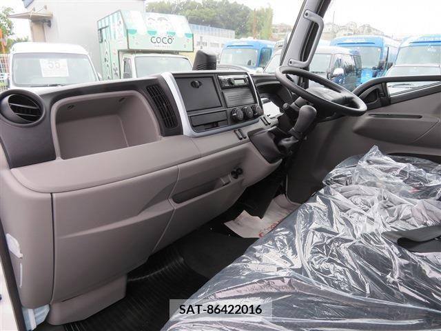 Mitsubishi CANTER 2022-04 203758-16