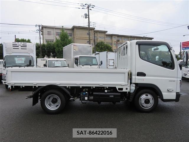 Mitsubishi CANTER 2022-04 203758-3