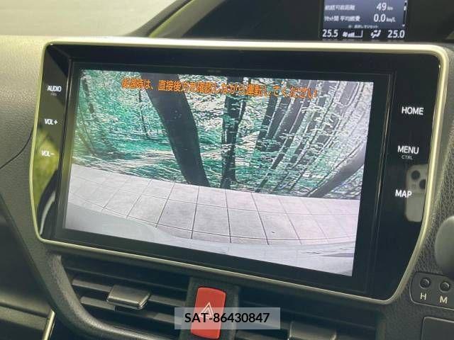 Toyota VOXY 2018-03 332283-4