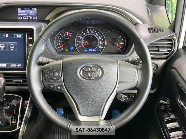 Toyota VOXY 2018-03 332283-12