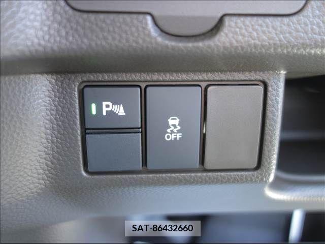 Honda N BOX 2023-10 278415-5