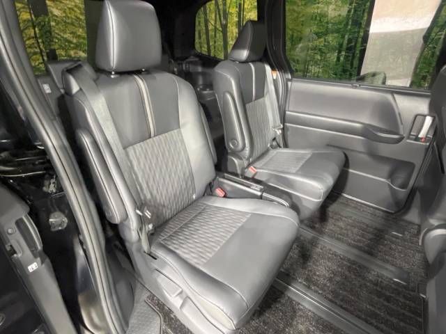 Toyota NOAH HYBRID 2022-10 183746-9