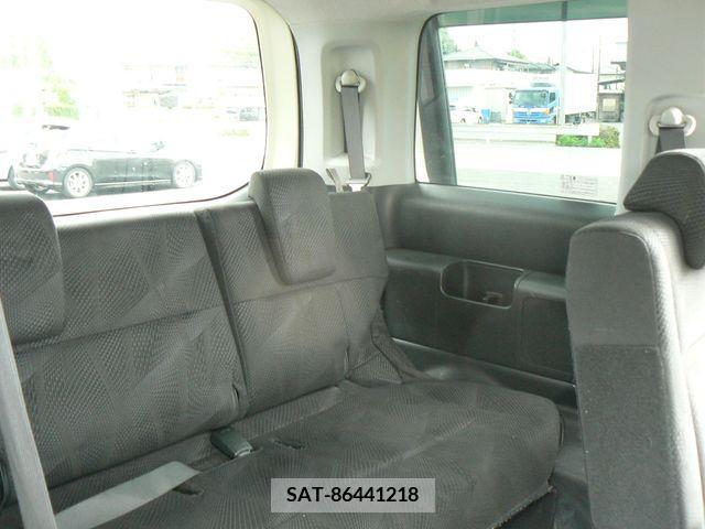 Honda STEP WGN 2010-01 286181-7
