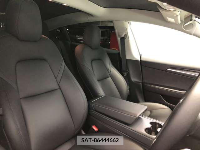 Tesla MODEL 3 2021-12 231568-3