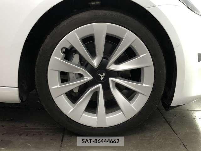 Tesla MODEL 3 2021-12 231568-15