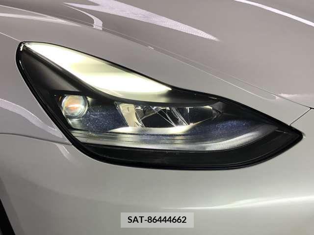 Tesla MODEL 3 2021-12 231568-6
