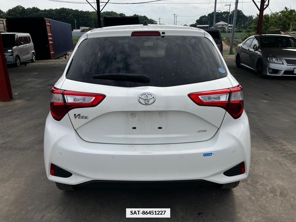 Toyota VITZ 2019-06 334642-3