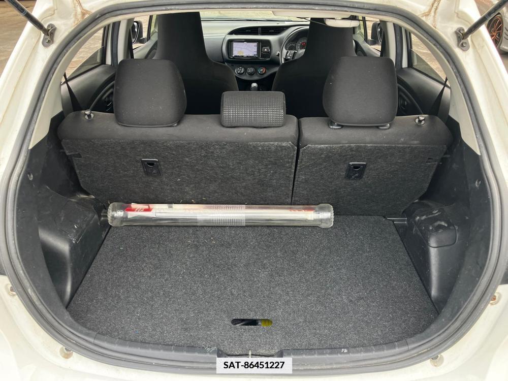 Toyota VITZ 2019-06 334642-42