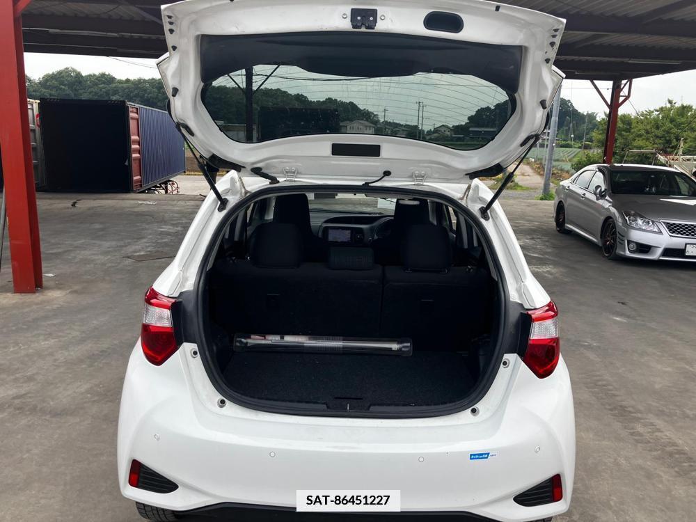 Toyota VITZ 2019-06 334642-43