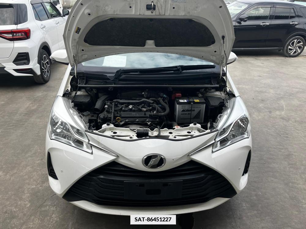 Toyota VITZ 2019-06 334642-44