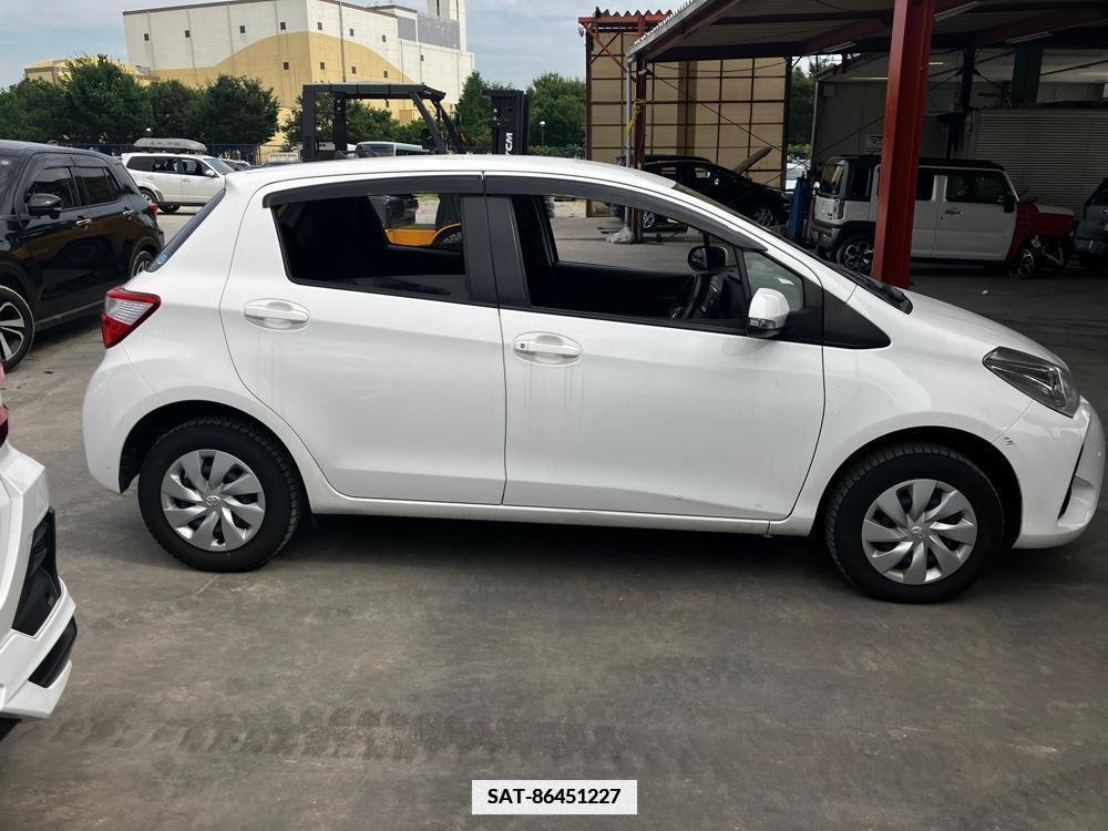 Toyota VITZ 2019-06 334642-5
