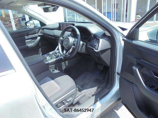 Mazda CX-60 2023-04 358770-1