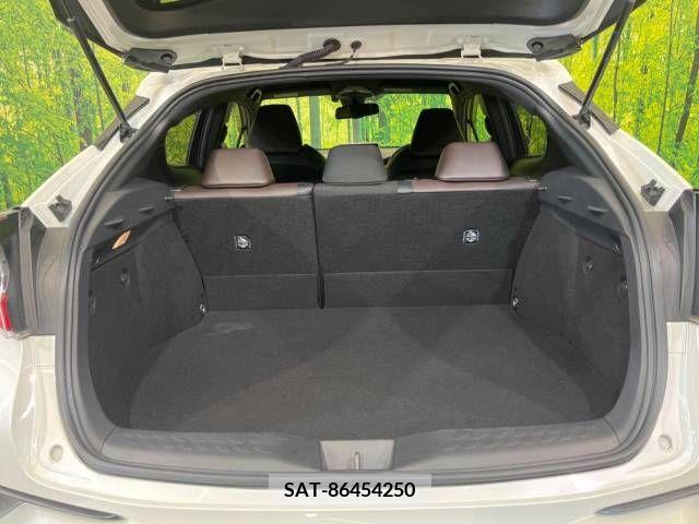 Toyota C-HR 2018-03 264154-12