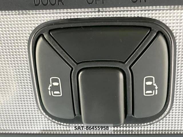 Toyota ESTIMA 2017-06 297305-5
