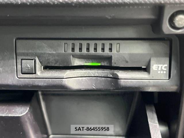 Toyota ESTIMA 2017-06 297305-7