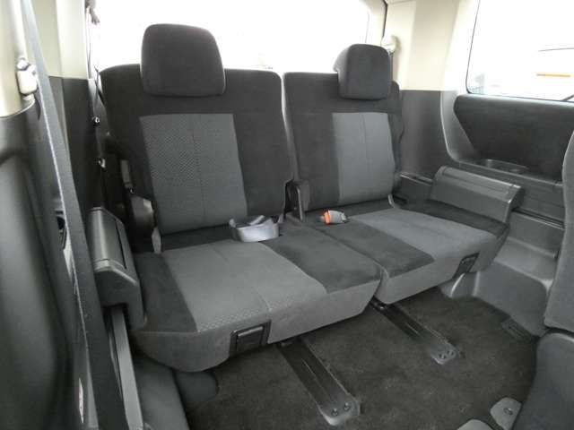 Mitsubishi DELICA D5 2010-07 13629-10