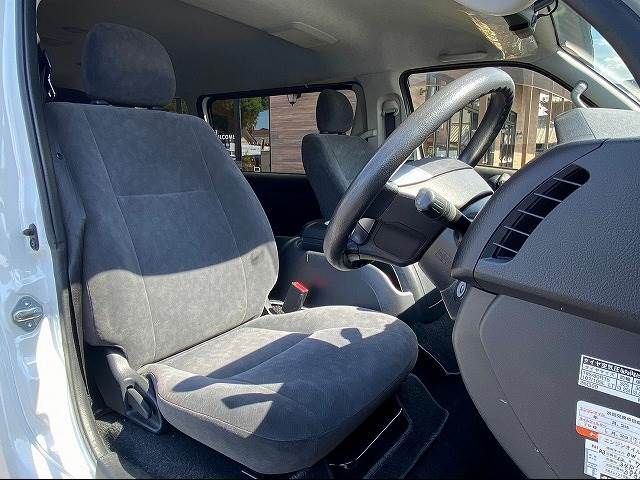 Toyota HIACE WAGON 2016-03 23853-11
