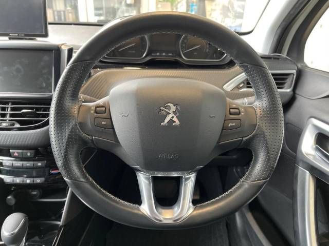 Peugeot 2008 2017-12 15675-10