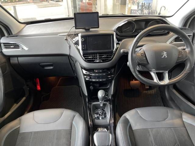 Peugeot 2008 2017-12 15675-1