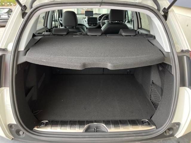 Peugeot 2008 2017-12 15675-12