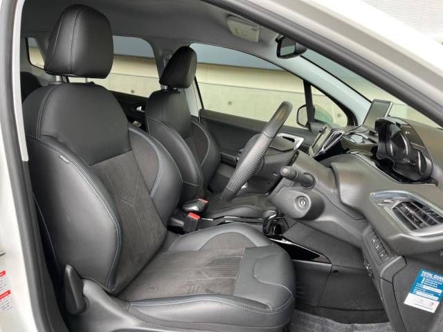 Peugeot 2008 2017-12 15675-8