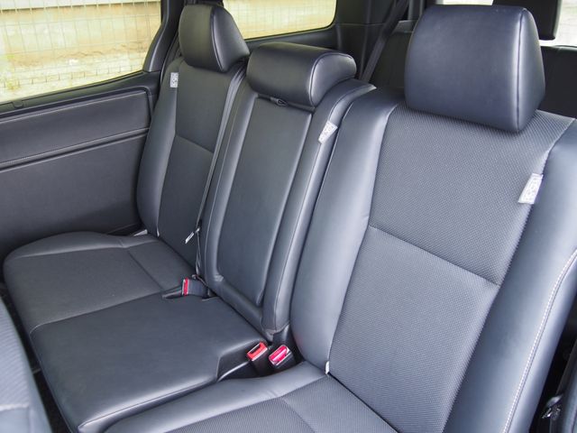 Toyota ESQUIRE 2017-10 4505-6