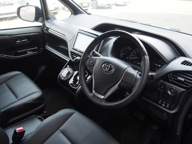 Toyota ESQUIRE 2017-10 4505-3