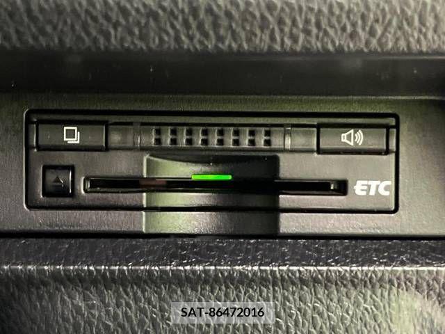 Toyota VOXY 2016-01 321457-6
