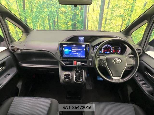 Toyota VOXY 2016-01 321457-1